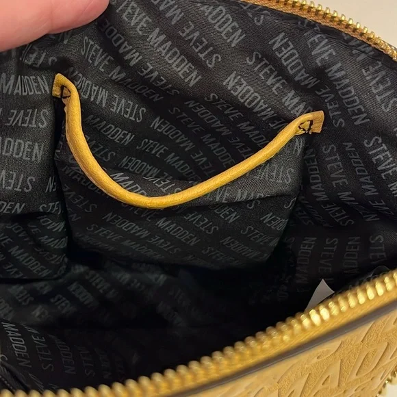Steve Madden cross body purse faux leather yellow embossed spell out handbag - Picture 14 of 16